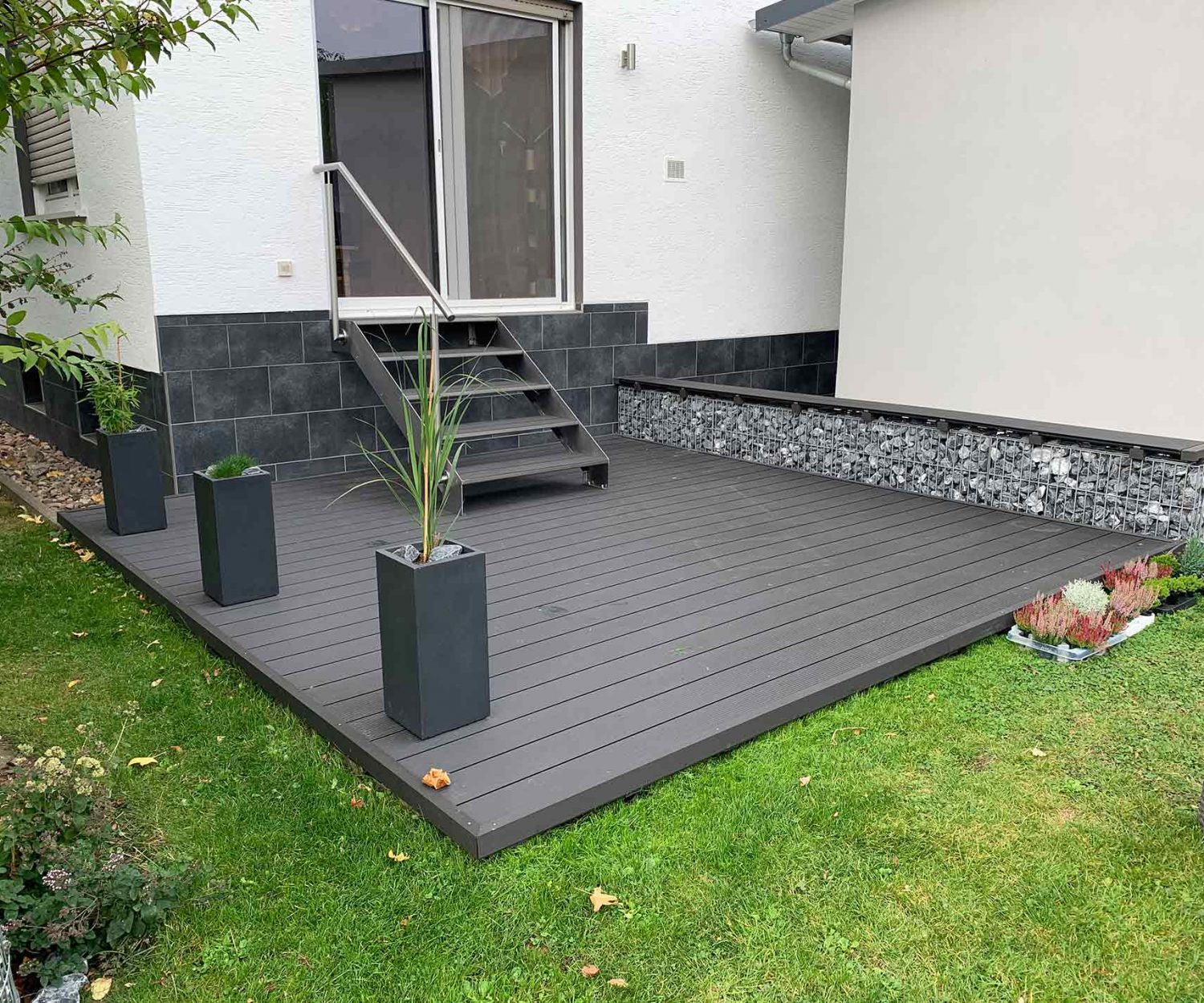 WPC Dielen auf Unterkonstruktion