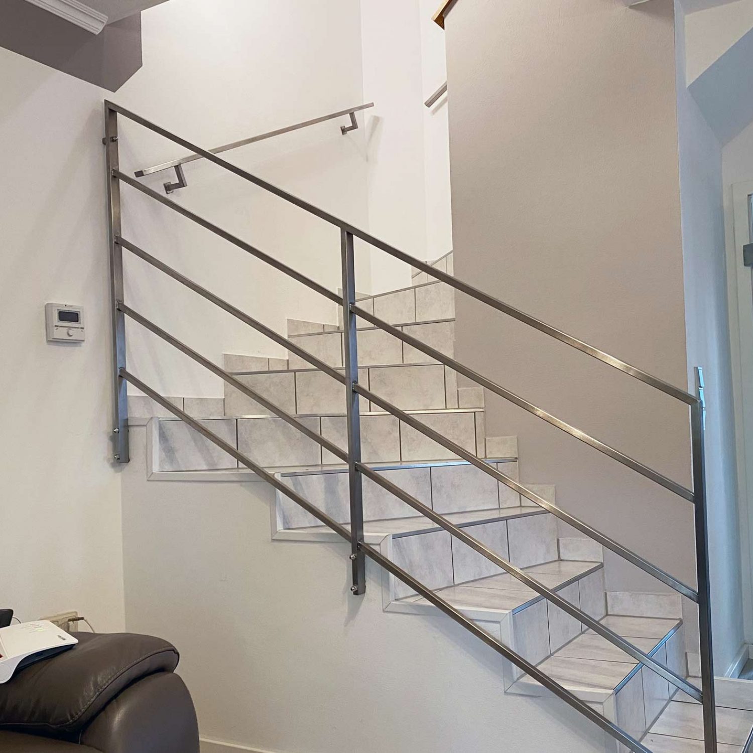 Edelstahlgeländer und Handlauf