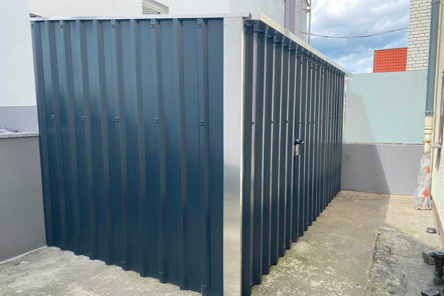 Metallhaus für Geräte oder Fahrräder