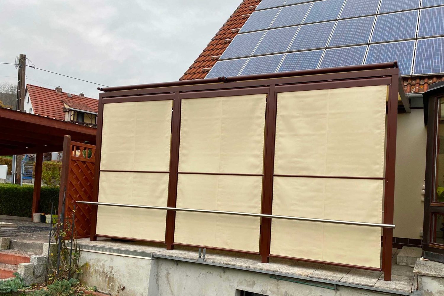 Pergola mit Sonnenschutz