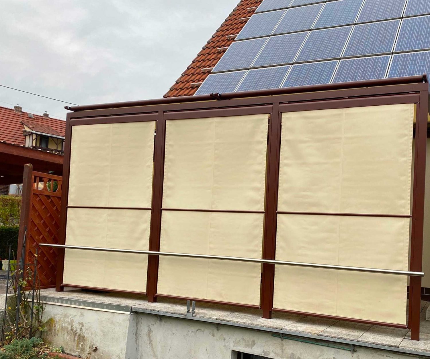 Pergola mit Sonnenschutz